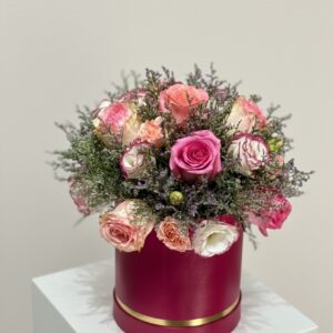 On The Easel Flowers | 8-16 Roses | Eustoma | Limonium